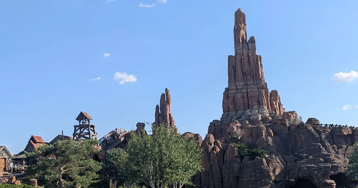 Big Thunder Mountain Has No Good Hour: 36 Minutes of Overhead