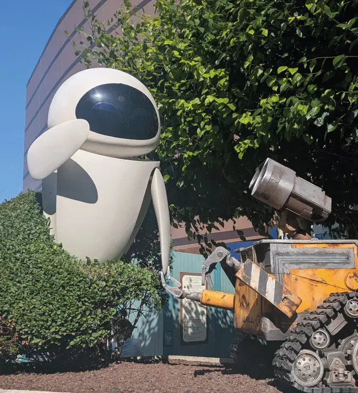 WALL-E and EVE in Discoveryland