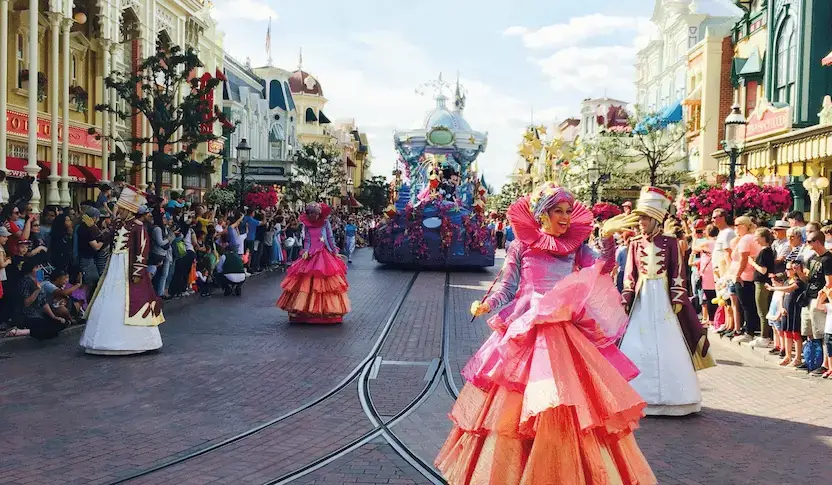 🏰 Main Street, U.S.A. Secrets: The Street That Hides More Secrets Than You Imagine